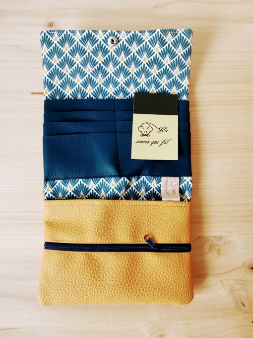portefeuille simili curcuma et coton motifs écailles bleu marine