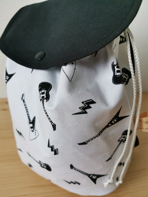 sac à dos motifs guitares unis noir 