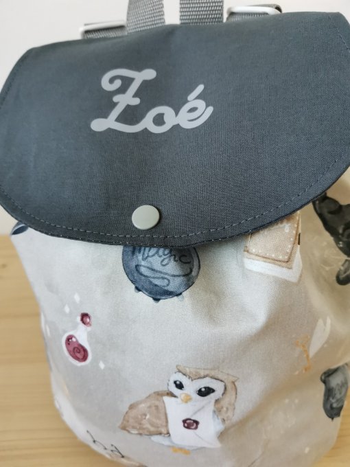 sac à dos  enfant motifs  magic et unis gris plomb 
