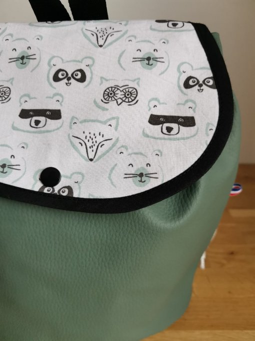sac à dos enfant simili kaki motifs animaux 