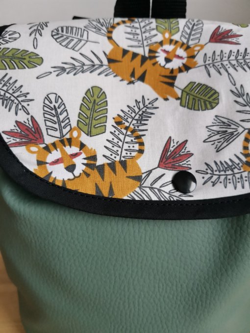 sac à dos enfant simili kaki motifs tigre moko