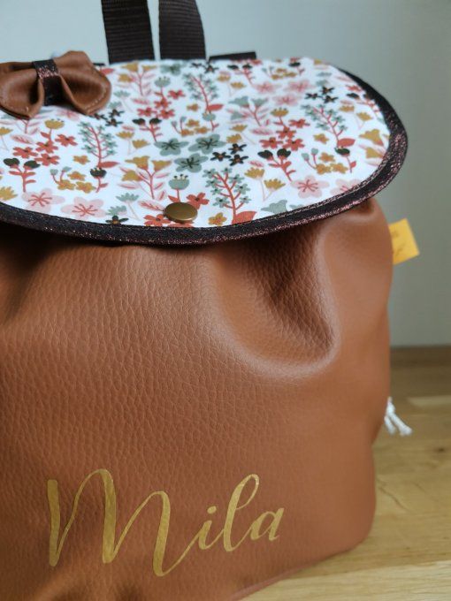 sac à dos  enfant motifs fleuri 33 simili marron clair 