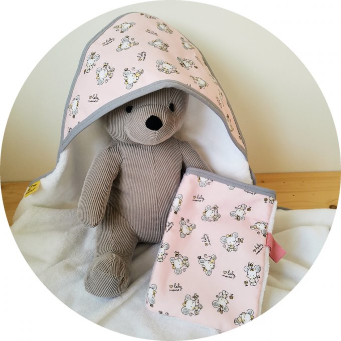 Cape de bain et gant motifs baby souris éponge blanche écriture noire 