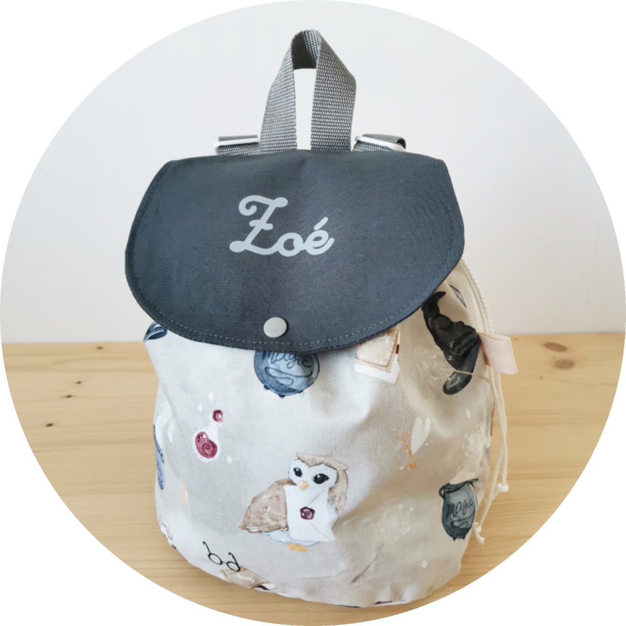 sac à dos enfant motifs magic et unis gris plomb - Lasourisquifil