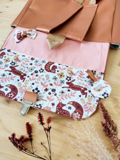 Cartable rabat motifs animaux flowers /coton unis corail et simili bronze 