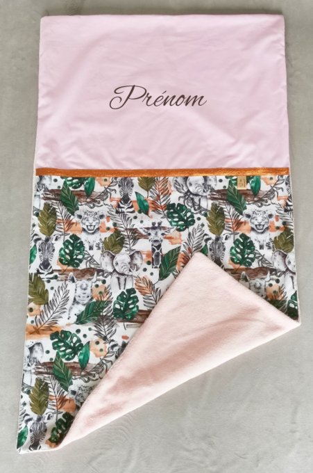 En stock Couverture motifs savane , unis rose et polaire rose